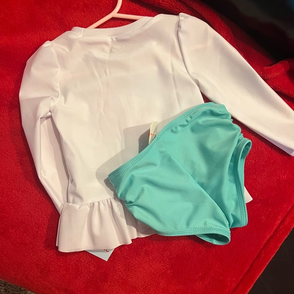 2T NWT Cat & Jack two piece unicorn bathing suit - Picture 3 of 4